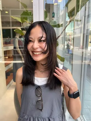 ミディアム DOULAQ所属・AKO .のヘアスタイル