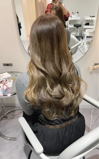 ロング カラー 近藤 若菜のヘアスタイル