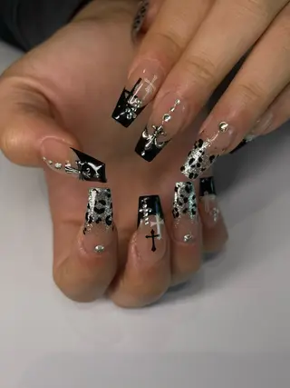 ネイル 8113 海外/y2k/韓国のネイルデザイン