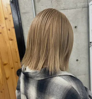 ミディアム カラー ✨ブリーチ特化✨ 💚Acchon💚のヘアスタイル