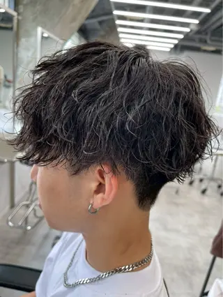 メンズ シャドウパーマ/ツイ スト/近藤百華🎀のヘアスタイル