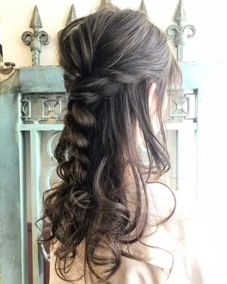 セミロング カラー パーマ ヘアアレンジ 表参道Lise おおいしおりのヘアスタイル