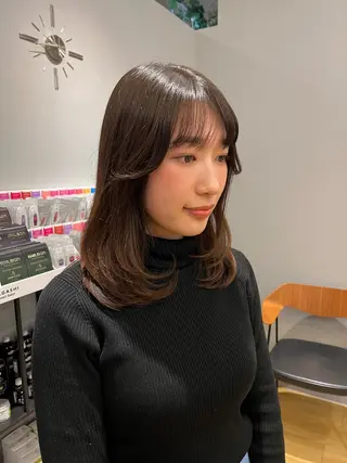 ミディアム 藤原 萌衣のヘアスタイル