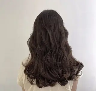 ロング パーマ コテ巻き風パーマ🫧 韓国パーマ反町海大のヘアスタイル