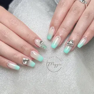 ネイル Maggie Nail🦩のネイルデザイン