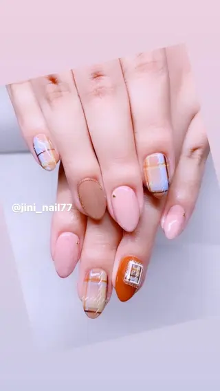 ネイル JINI NAIL所属・ジニ ネイルのネイルデザイン