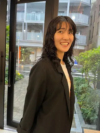 セミロング カラー パーマ NOUN所属・eri kinjoのヘアスタイル