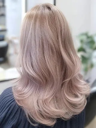 ロング カラー たつや/ハイトーン/ バレイヤージュ/寒色のヘアスタイル