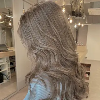 ロング ユイナ 🕊NaVI ベージュ/透明感のヘアスタイル