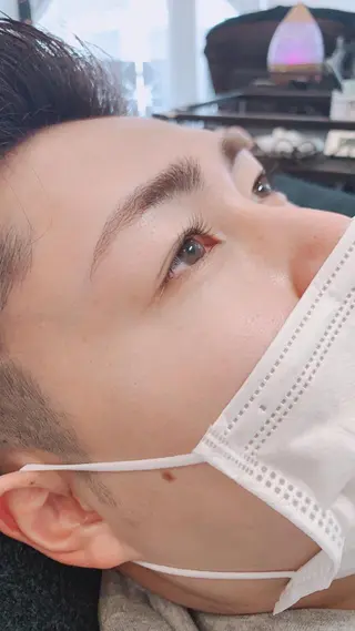 メンズ マツエク・マツパ LORAN Lim 工藤の眉毛・アイブロウイメージ