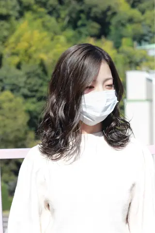 セミロング カラー Viage （ビアージュ）のヘアスタイル