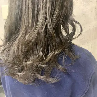 ロング カラー wakana 【ブリーチカラー】のヘアスタイル