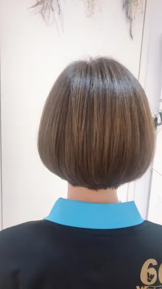 ショート 艶髪✨髪質改善カラー 楠本浩子のヘアスタイル