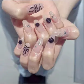 ネイル Hina 池袋 長だしチップ専門店のネイルデザイン