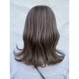 ミディアム カラー パーマ 【透明感カラー✖️ 髪質改善】カナ🌸のヘアスタイル