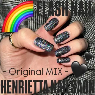 ネイル HENRIETTA NAILSALONのネイルデザイン