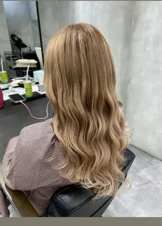 ミディアム 濱川響太レディース カットモデルのヘアスタイル