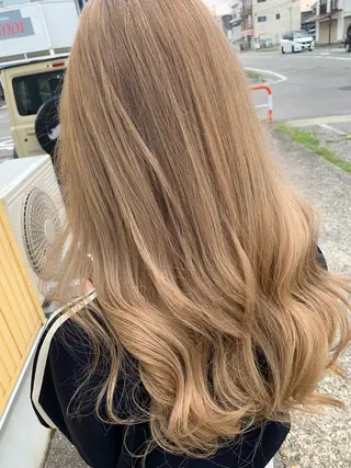 ロング カラー 柴田 結衣のヘアスタイル