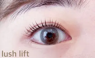 ネイル Lien【リアン】 銀座駅/徒歩6分のマツエク・マツパデザイン