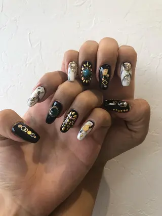 ネイル EARTH上尾店所属・藤倉 千恵美のネイルデザイン