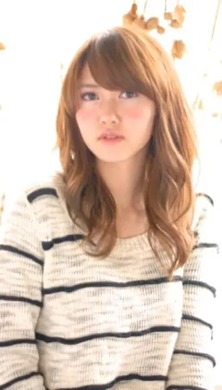 ミディアム セミロング ロング カラー パーマ 推し活専用 【派手髪】飯野ゆかりのヘアスタイル