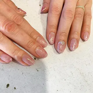 ネイル 佐藤 穂乃香のネイルデザイン