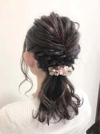 セミロング ヘアアレンジ 沢田 瞳のヘアスタイル