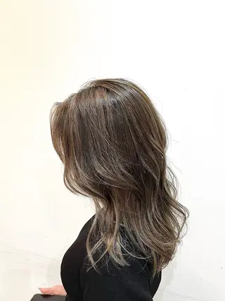 セミロング カラー LADY BEETLE所属・LadyBeetle 山本泰史のヘアスタイル