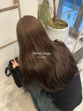 カラー 山口 愛結のヘアスタイル