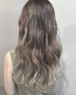 ロング カラー ヘアアレンジ 【公式】amble luxe池袋東口🩷のヘアスタイル