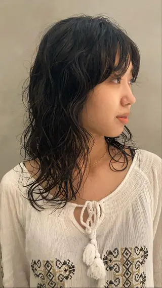 セミロング パーマ 佐伯 和佳のヘアスタイル