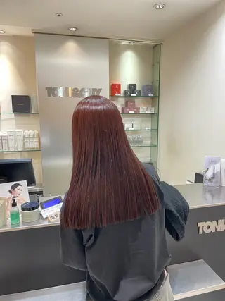 ロング カラー 岡本 七星のヘアスタイル