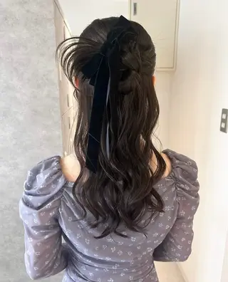 ヘアアレンジ Nana/透けカラー ×似合わせカットのヘアスタイル