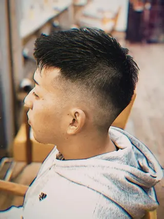 ショート メンズ 島岡 駿のヘアスタイル