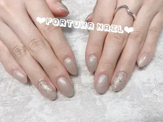 ネイル Nail •Head スパFortunaのネイルデザイン