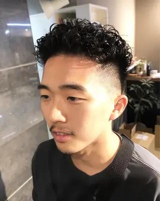 パーマ ヘアアレンジ メンズ ainico+所属・メンズ特化✂️栗原 侑也のヘアスタイル