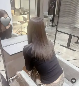 ロング yui/色気カラー /コテ巻き風パーマのヘアスタイル