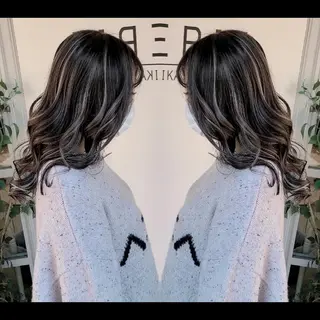 ロング カラー cherie所属・バレイヤージュ/ ハイライト/大内格のヘアスタイル
