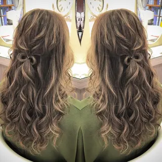 ロング カラー ヘアアレンジ EARTH 越谷店のヘアスタイル