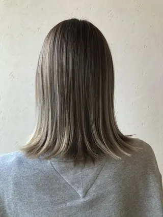 ミディアム カラー Naoka 平尾/高宮のヘアスタイル