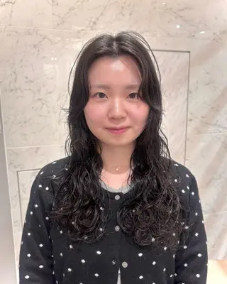ロング パーマ かどた はるなのヘアスタイル