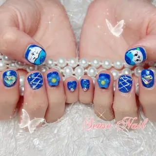 ネイル Queening 🦋のネイルデザイン