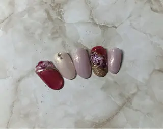 ネイル andulte MAIのネイルデザイン