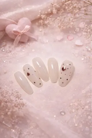 ネイル 太田 麻衣のネイルデザイン