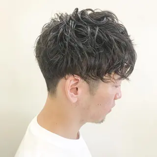 ショート パーマ メンズ 嶋佐 昌大 シマサマオのヘアスタイル