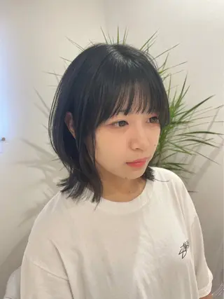 ミディアム カラー karin ボブハイトーンのヘアスタイル