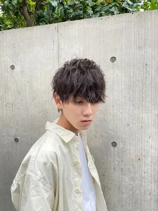 ヘアアレンジ メンズ 艶髪✨寒色カラー✨ 翁長孝輔のヘアスタイル