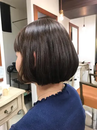 ショート カラー 本多結香/レイヤー /ハイライトカラーのヘアスタイル