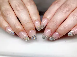 ネイル ECLAT エクラ所属・寺山 千鶴のネイルデザイン