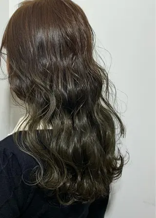 セミロング もにか🌞原宿/渋谷 🌝ブリーチカラーのヘアスタイル